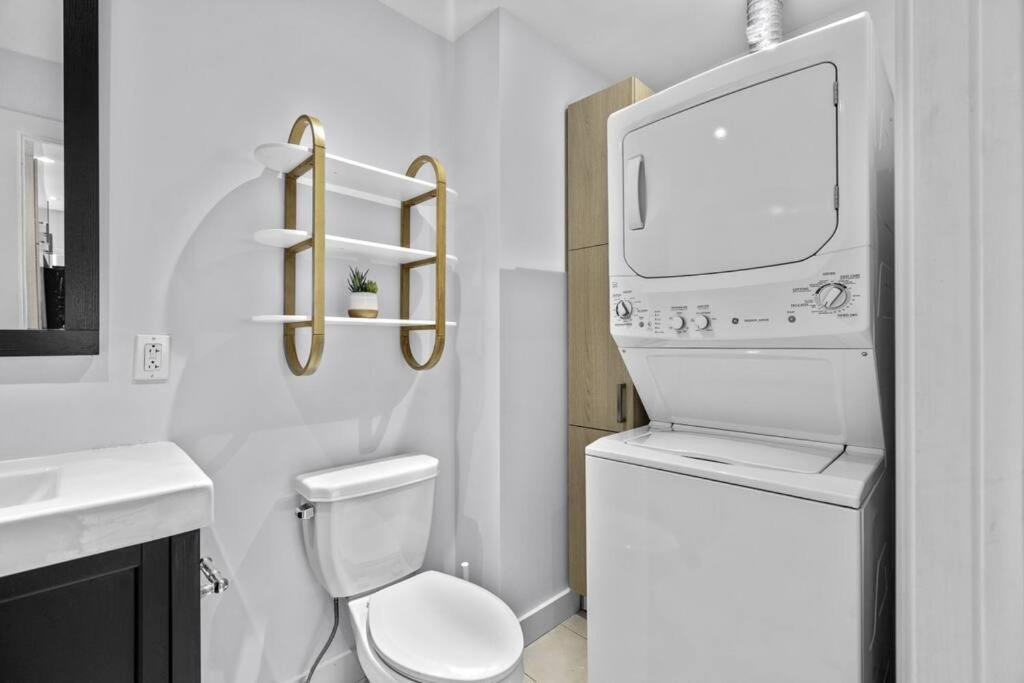 Stylish 2 Bedroom Haven By Jean Talon Market Montréal Dış mekan fotoğraf