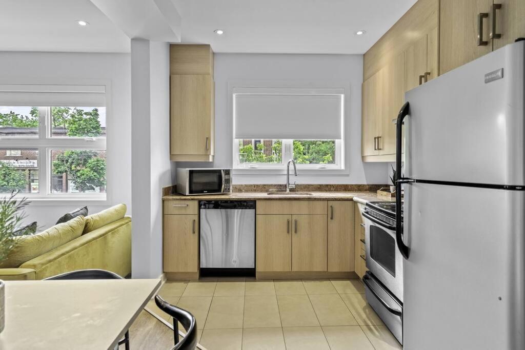 Stylish 2 Bedroom Haven By Jean Talon Market Montréal Dış mekan fotoğraf