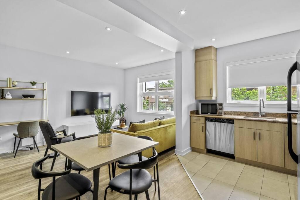 Stylish 2 Bedroom Haven By Jean Talon Market Montréal Dış mekan fotoğraf