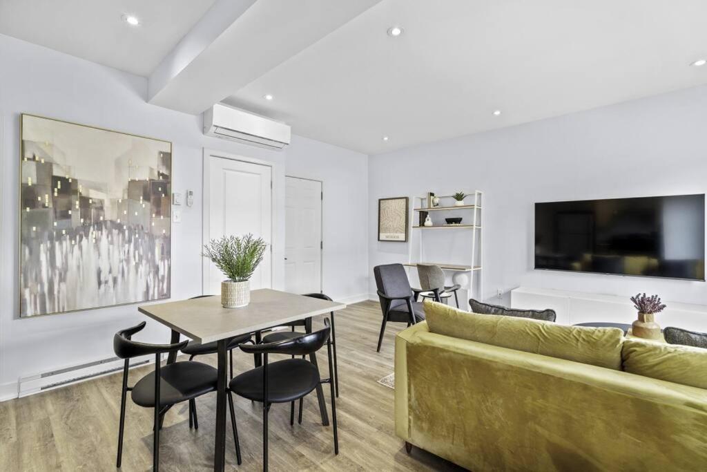 Stylish 2 Bedroom Haven By Jean Talon Market Montréal Dış mekan fotoğraf